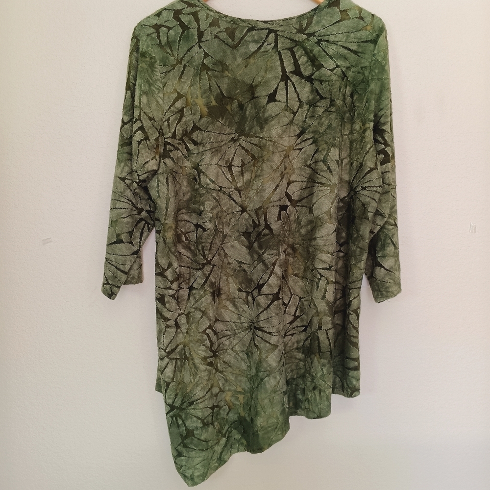 Karen Kane Top Women's Size 2X Green Leaf Pattern Style# 1L9249W‎ Long Blouse - Picture 10 of 10